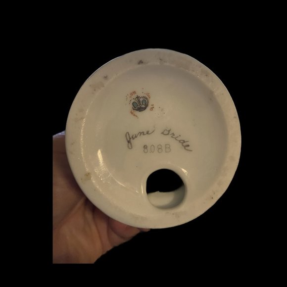 Vintage Lefton June Bride China with Spaghetti Ruffle and Gold Wings - Picture 5 of 5